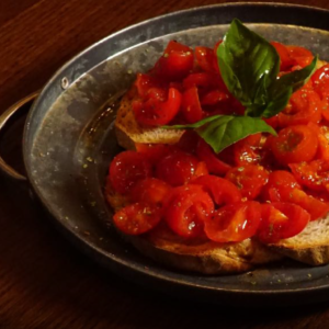 BRUSCHETTA AL POMODORO